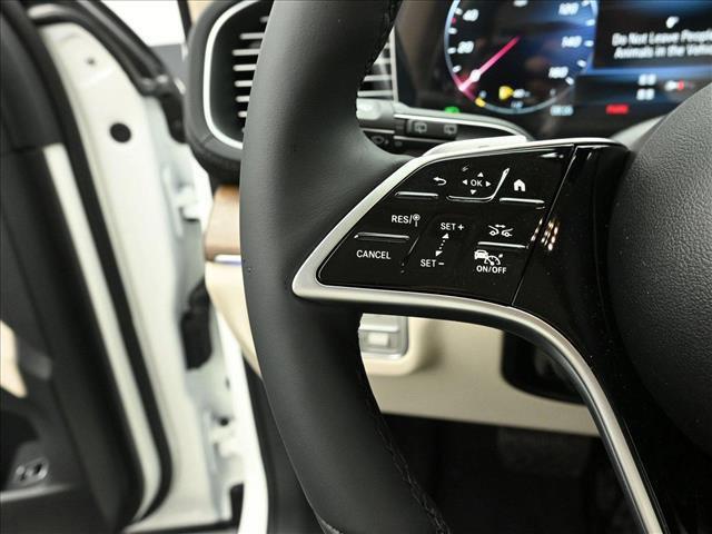 new 2025 Mercedes-Benz GLS 450 car, priced at $90,980