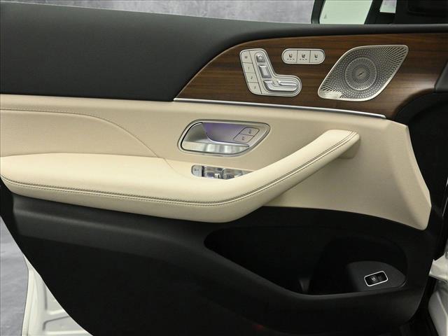 new 2025 Mercedes-Benz GLS 450 car, priced at $90,980