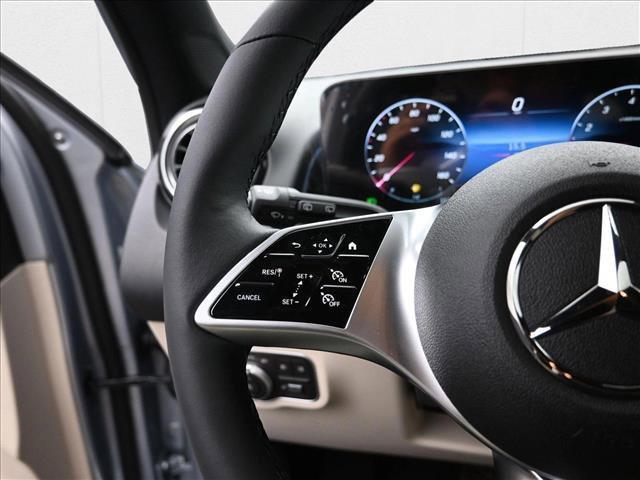 new 2025 Mercedes-Benz GLB 250 car, priced at $54,195