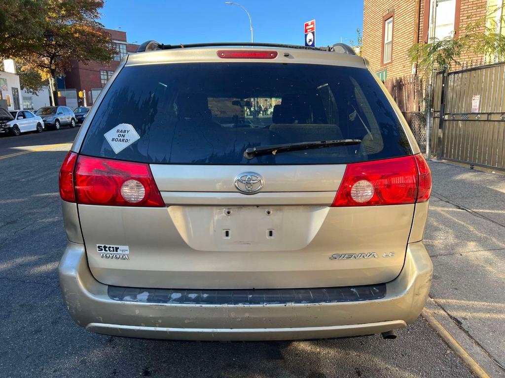 used 2007 Toyota Sienna car, priced at $6,900