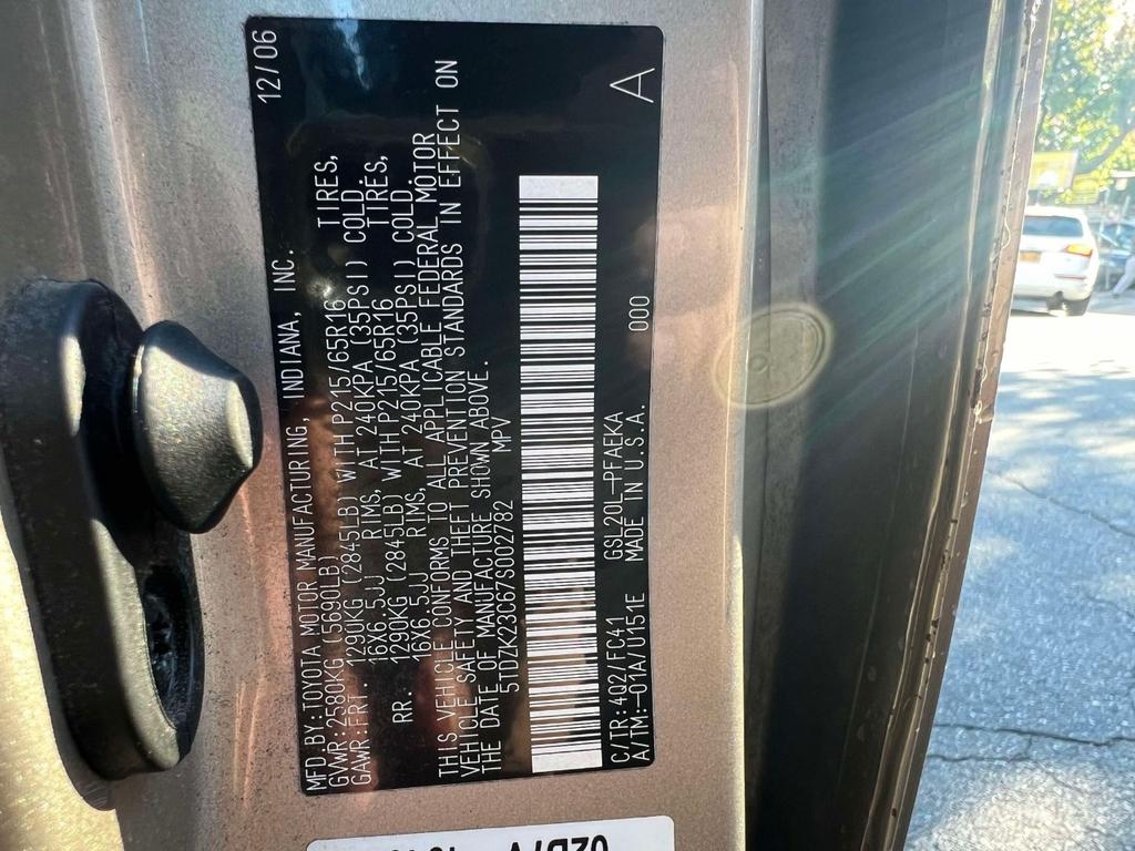 used 2007 Toyota Sienna car, priced at $6,900