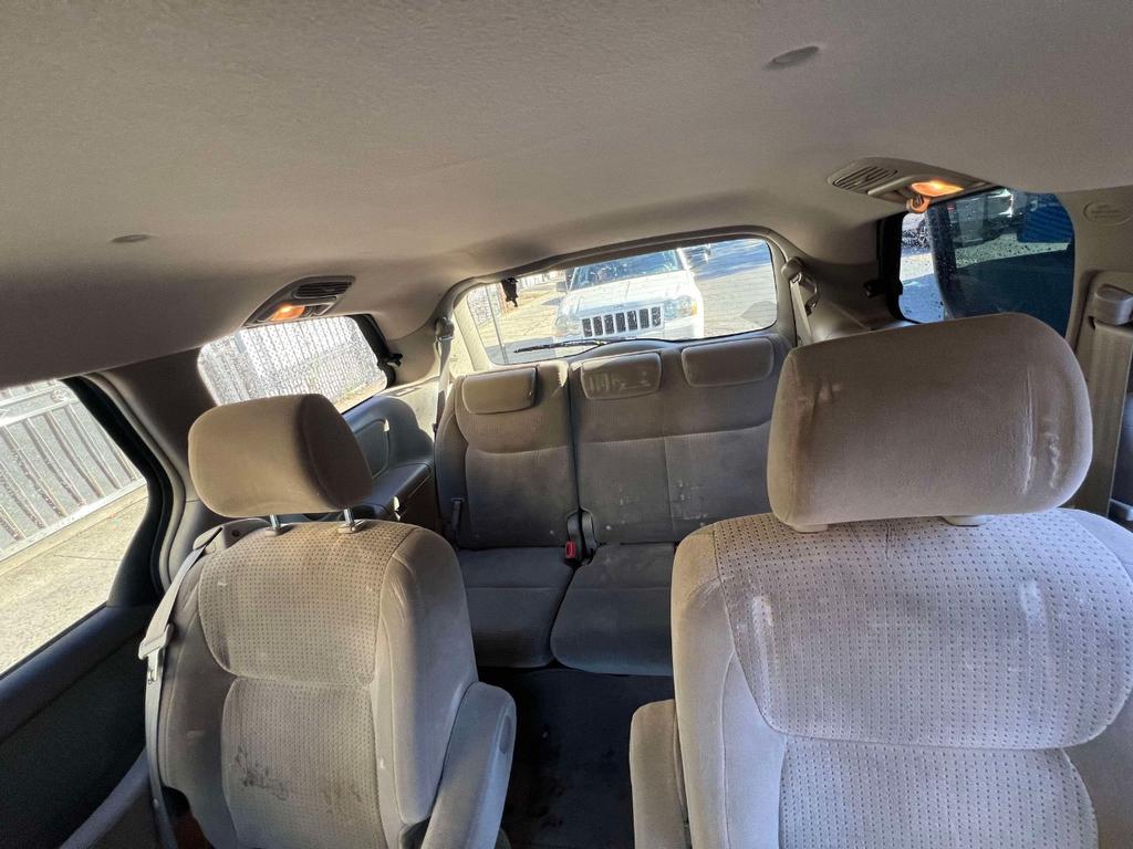 used 2007 Toyota Sienna car, priced at $6,900