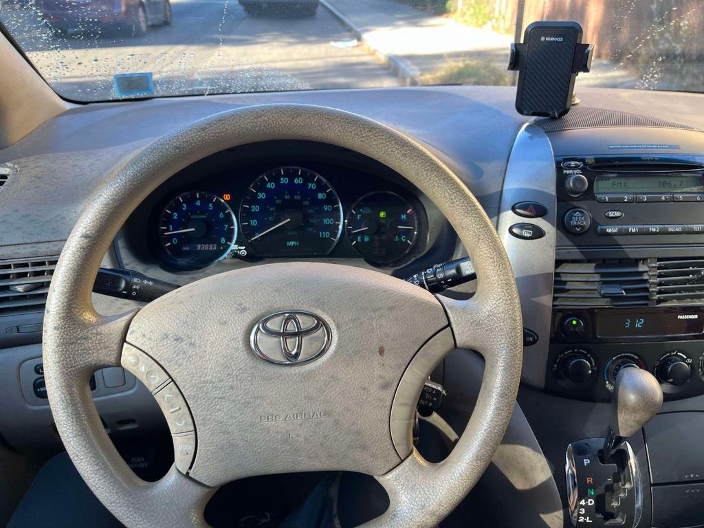 used 2007 Toyota Sienna car, priced at $6,900