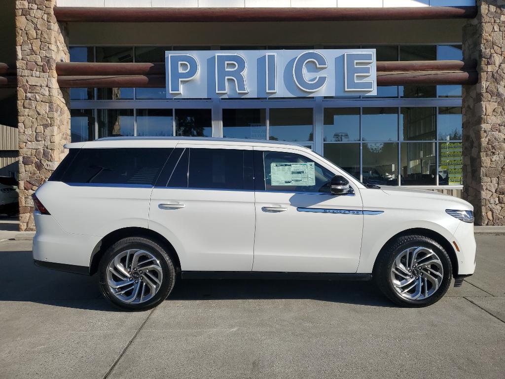 new 2025 Lincoln Navigator car, priced at $106,440