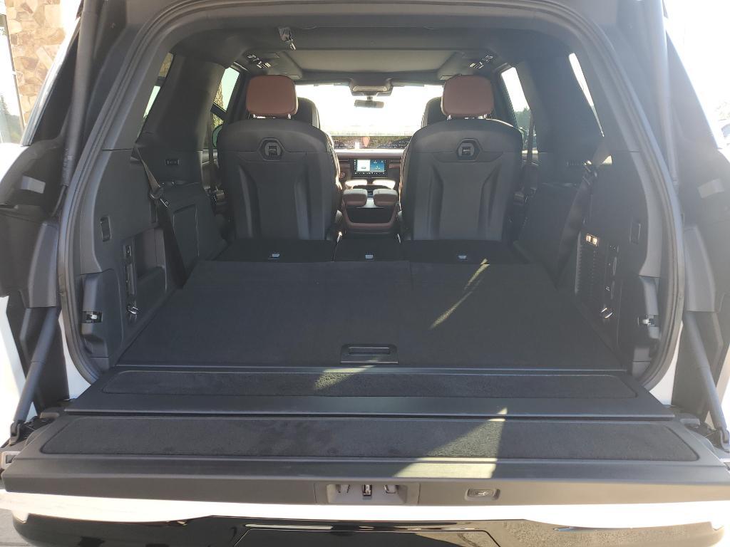 new 2025 Lincoln Navigator car, priced at $106,440