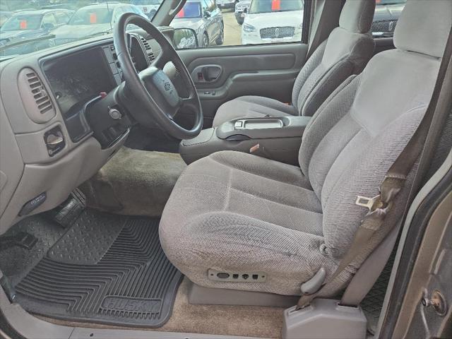 used 1999 Chevrolet Suburban car, priced at $5,555