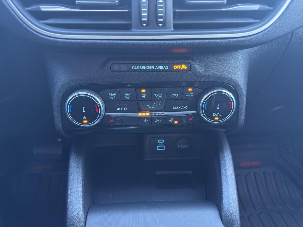 used 2022 Ford Escape car, priced at $24,999