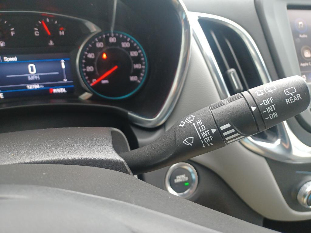 used 2023 Chevrolet Equinox car, priced at $25,999