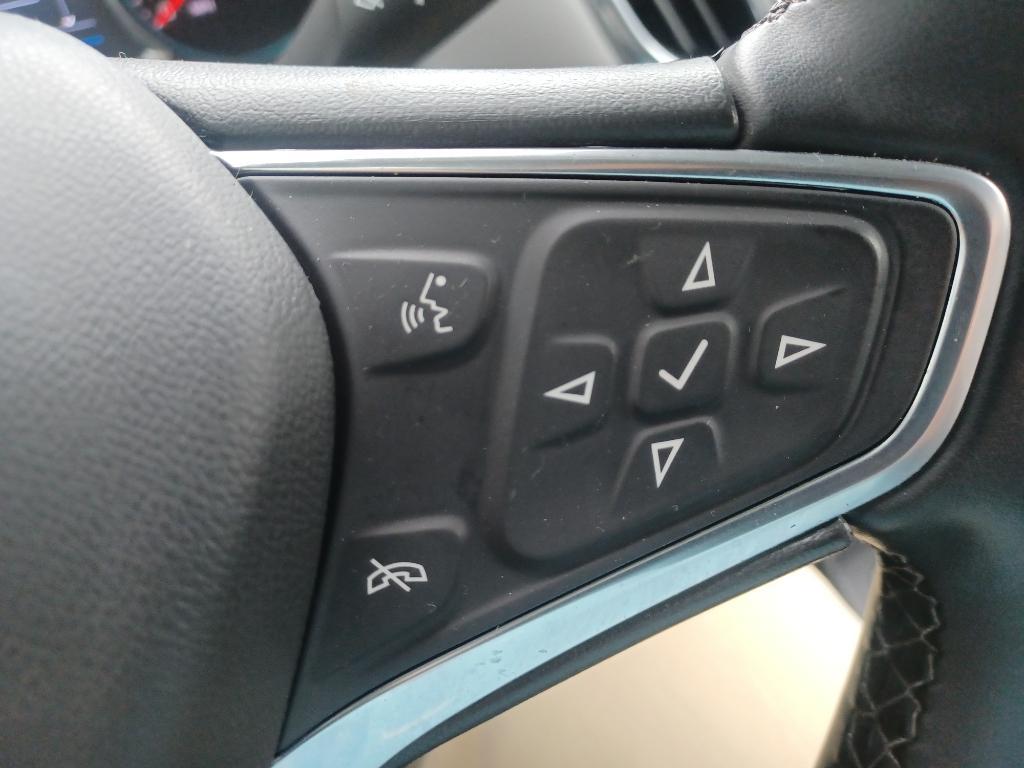 used 2023 Chevrolet Equinox car, priced at $25,999