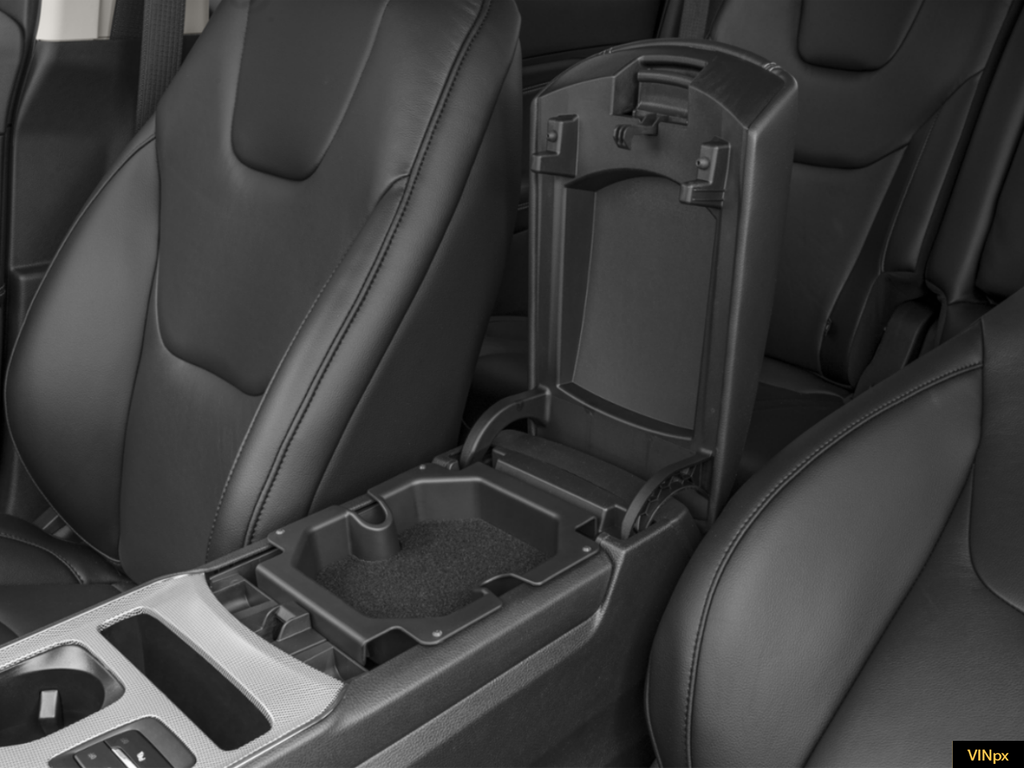 used 2024 Ford Edge car, priced at $34,999