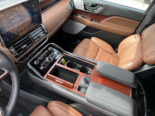 new 2024 Lincoln Navigator car, priced at $100,186