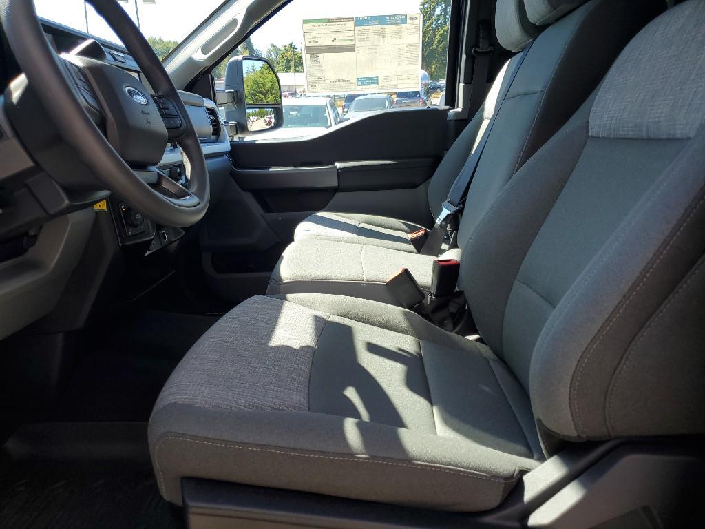 new 2025 Ford F-350 car, priced at $62,670