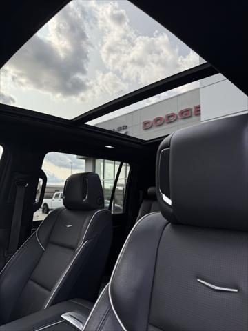 used 2023 Cadillac Escalade ESV car, priced at $76,999