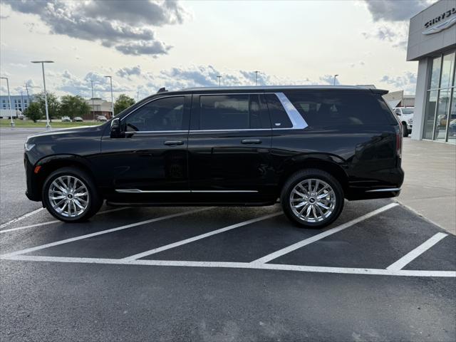 used 2023 Cadillac Escalade ESV car, priced at $76,999