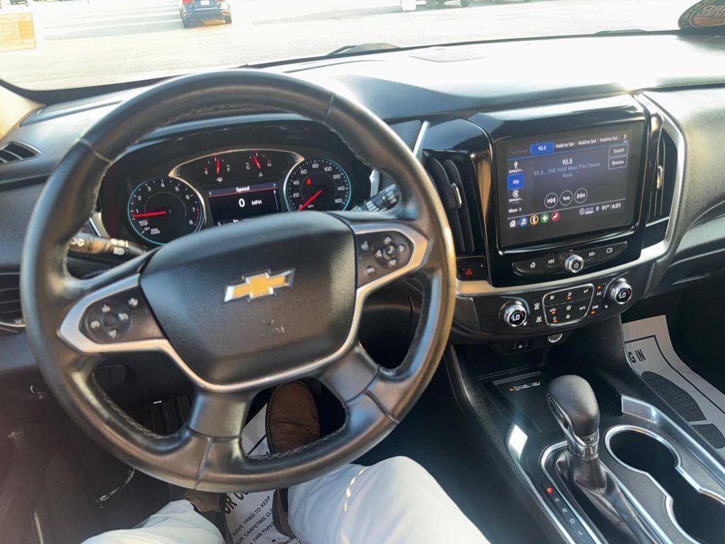 used 2023 Chevrolet Traverse car, priced at $30,239