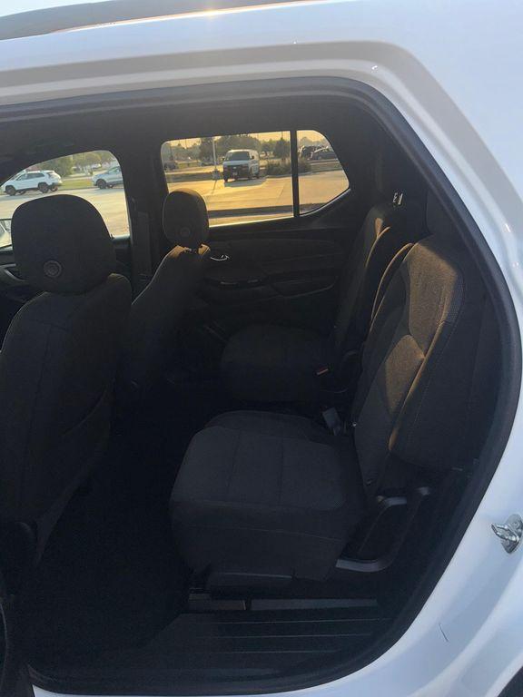 used 2023 Chevrolet Traverse car, priced at $30,239