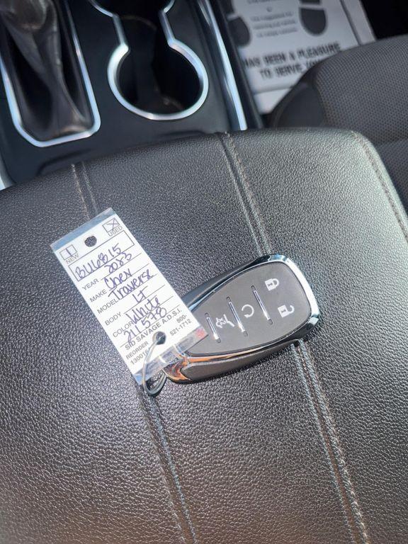 used 2023 Chevrolet Traverse car, priced at $30,239