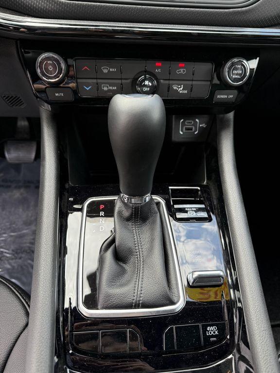 new 2025 Jeep Compass car