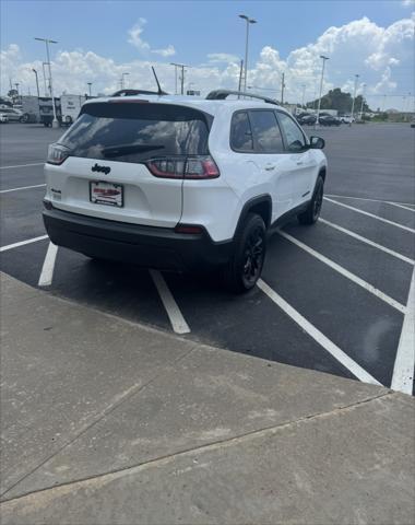 used 2023 Jeep Cherokee car, priced at $26,024