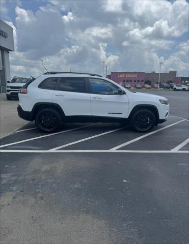 used 2023 Jeep Cherokee car, priced at $26,024