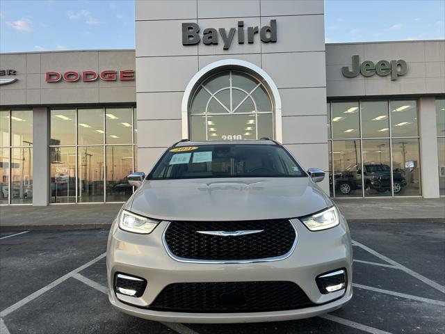 used 2021 Chrysler Pacifica Hybrid car, priced at $26,633