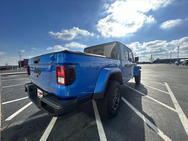 new 2024 Jeep Gladiator car