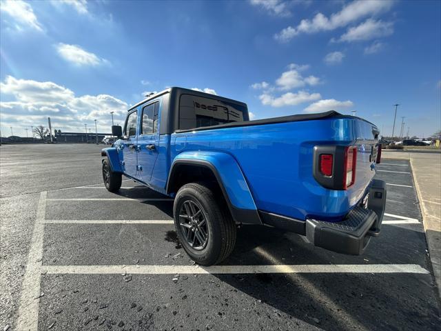 new 2024 Jeep Gladiator car