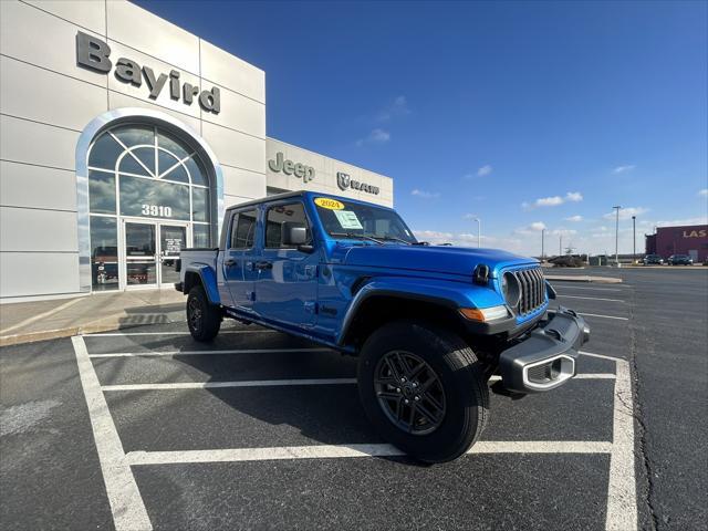 new 2024 Jeep Gladiator car