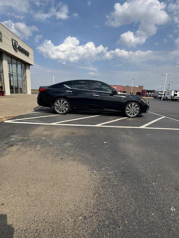 used 2023 Nissan Altima car, priced at $28,924