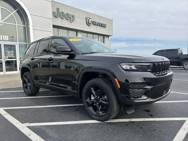 new 2025 Jeep Grand Cherokee car, priced at $47,675