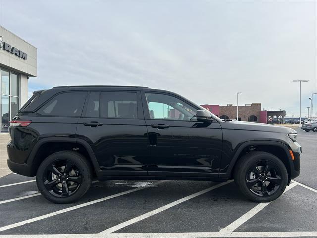 new 2025 Jeep Grand Cherokee car, priced at $47,675