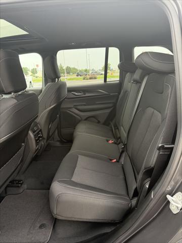 new 2025 Jeep Grand Cherokee car, priced at $44,170