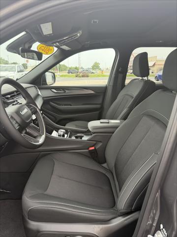 new 2025 Jeep Grand Cherokee car, priced at $44,170