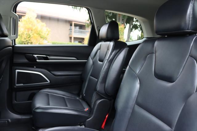 used 2022 Kia Telluride car, priced at $30,000