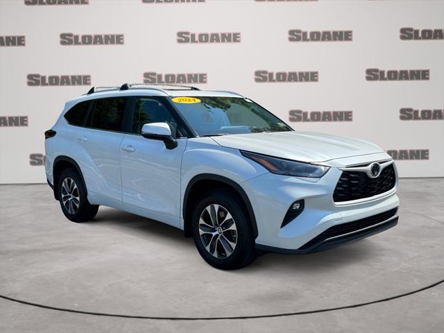 used 2024 Toyota Highlander car, priced at $45,991