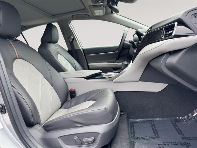 used 2019 Toyota Camry Hybrid car, priced at $24,993