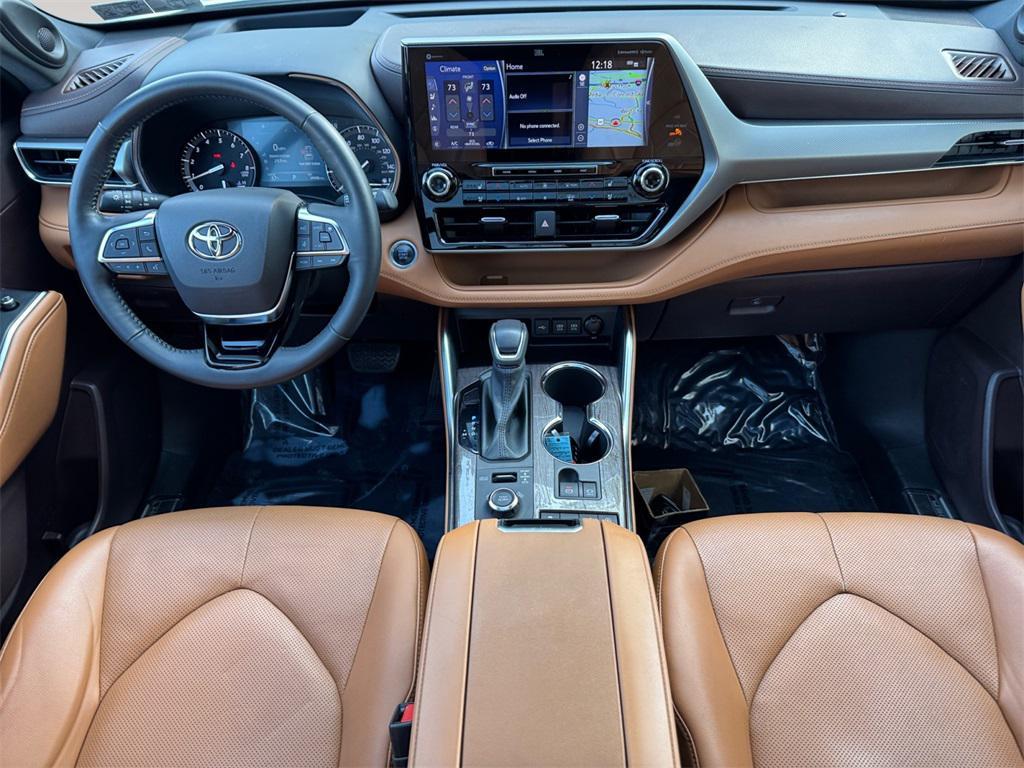 used 2021 Toyota Highlander car, priced at $36,491