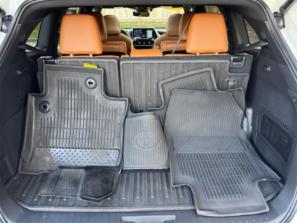 used 2021 Toyota Highlander car, priced at $36,491