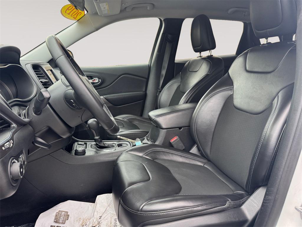 used 2019 Jeep Cherokee car, priced at $14,991