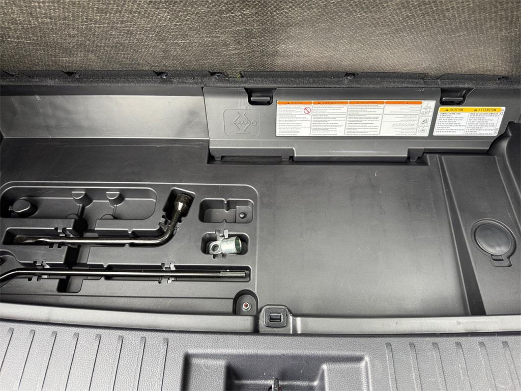 used 2022 Toyota Highlander car, priced at $39,491