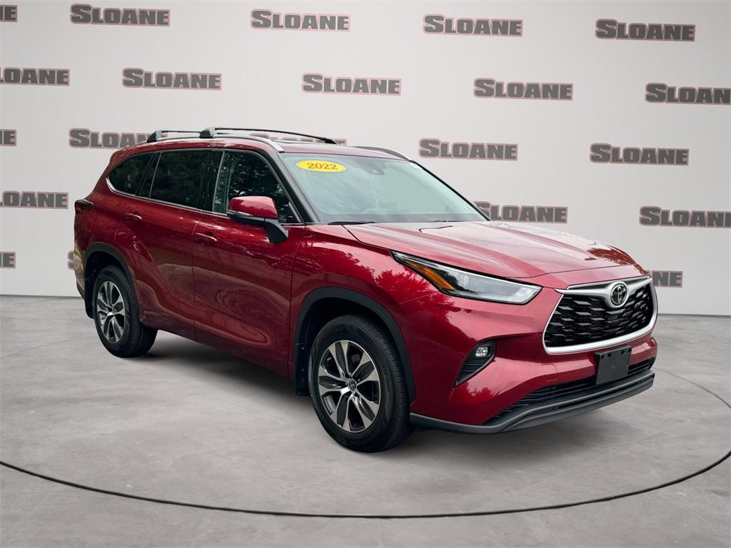 used 2022 Toyota Highlander car, priced at $39,491