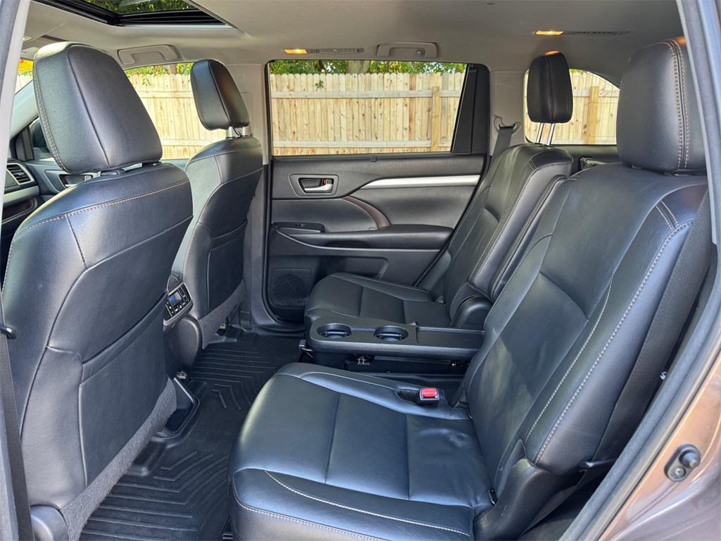 used 2018 Toyota Highlander car, priced at $21,442