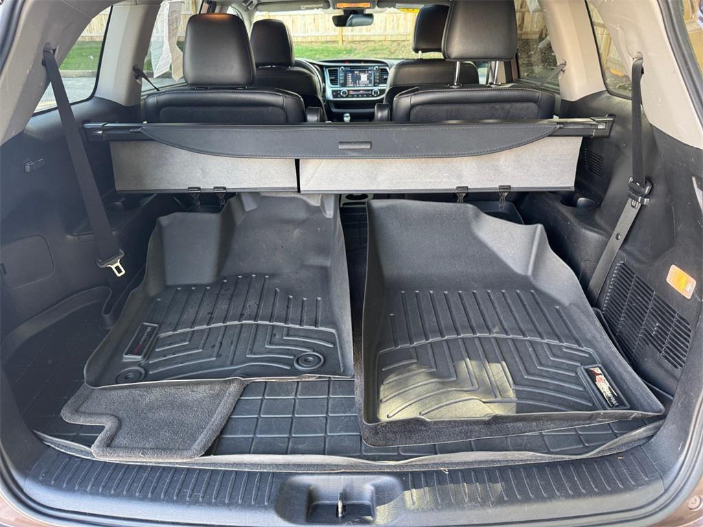 used 2018 Toyota Highlander car, priced at $21,442