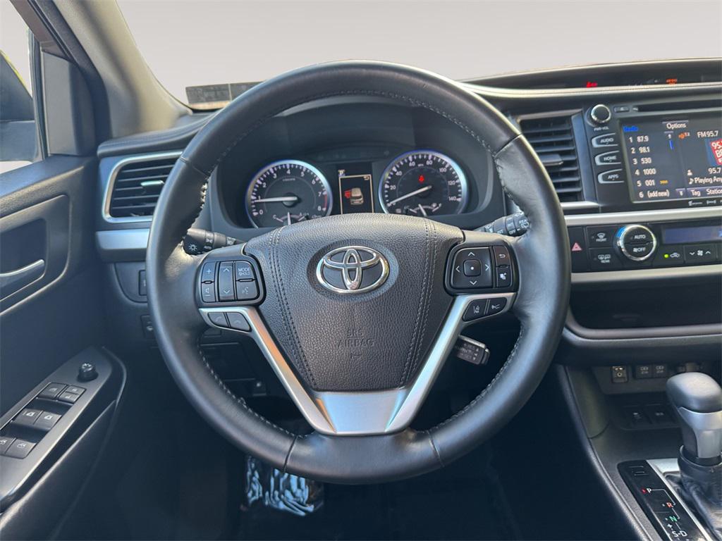 used 2018 Toyota Highlander car, priced at $21,442