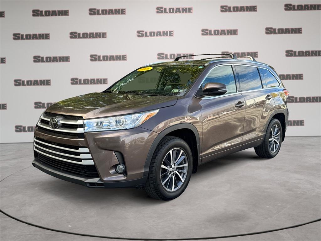 used 2018 Toyota Highlander car, priced at $21,442