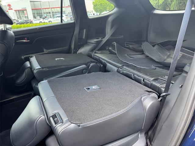 used 2021 Toyota Highlander car, priced at $36,483