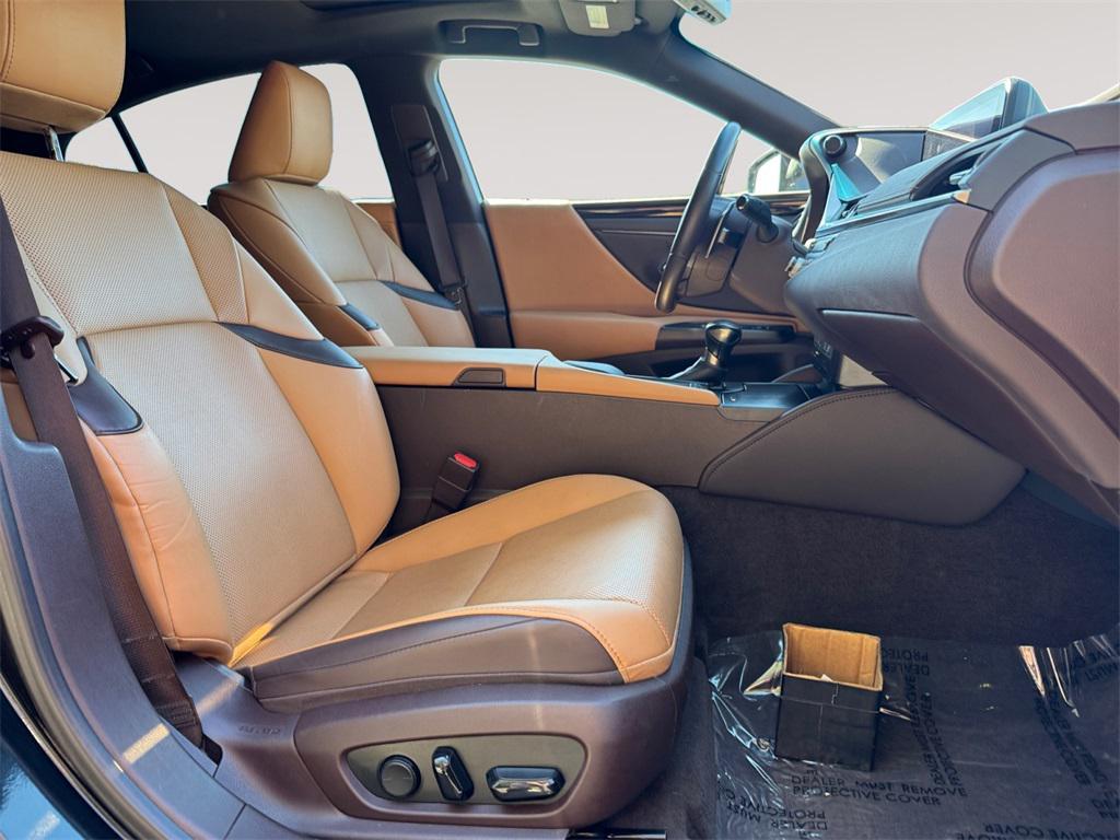 used 2021 Lexus ES 250 car, priced at $28,991