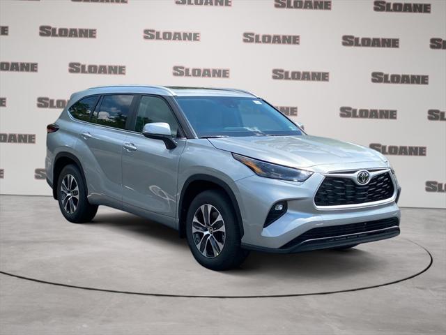 new 2025 Toyota Highlander car, priced at $48,052