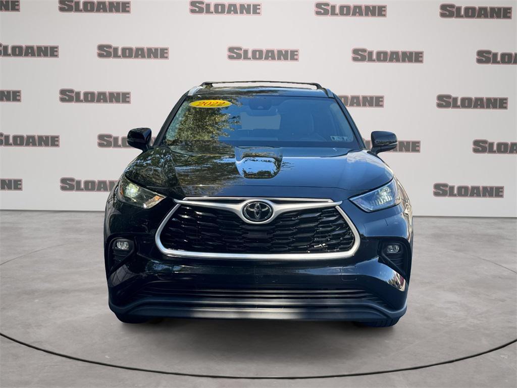 used 2022 Toyota Highlander car, priced at $36,991