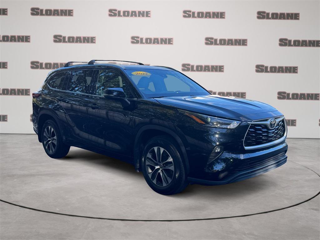 used 2022 Toyota Highlander car, priced at $36,991